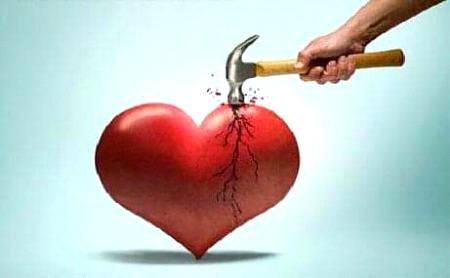 *ﻣﺤﺒﺖ ﮐﺒﮭﯽ ﮐﺒﮭﯽ ﺁﭖ ﮐﻮ ﯾﻘﯿﻦ ﮐﯽ ﺳﺐ ﺳﮯ ﺍﻭﻧﭽﯽ ﺳﯿﮍﮬﯽ ﺳﮯ ﺍﺗﻨﮯ ﺯﻭﺭ ﺳﮯ ﺩﮬﮑﺎ ﺩﯾﺘﯽ ﮨﮯ   ﮐﮧ ﺍﻧﺴﺎﻥ ﺳﺎﺭﯼ ﺯﻧﺪﮔﯽ ﺳﺮ ﺍﭨﮭﺎ ﺩﯾﮑھنے ﮐﯽ ﮨﻤﺖ نہیــں ﮐﺮ ﺳﮑﺘﺎ