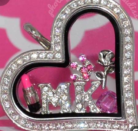 Tmna hy aus ke sath rhne ki khuda duaaa pori kre😗😚🙂🤗