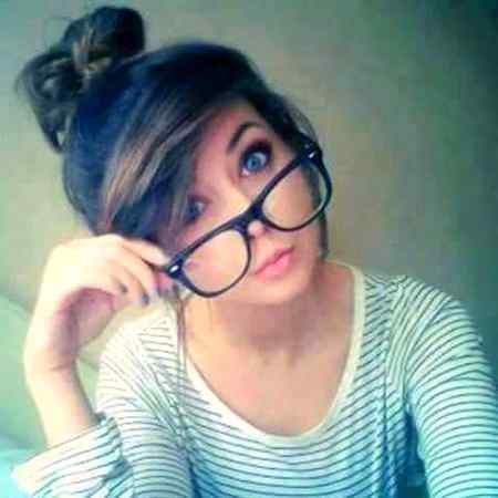 لوگوں کے تو انباکس بھی آباد ہیں۔۔۔،😊😀

میری تو پوسٹیں بھی ویران ہیں۔۔۔ 🤔🤔