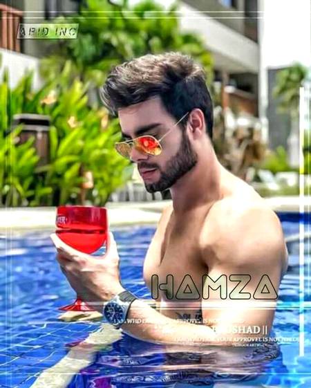 ضرورت ہے مجھے نئے نفرت کرنے والوں کی
پرانے والے تو اب چاہنے لگے ہیں مجھے.🖤
❝  - Hą๓Zί🃏💫_✌💥 ❞