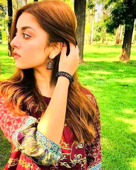 Daad bnti h bra kam kiya h ham ny...!!  Dast bardar hwy, murr k na dekha ham ny..!!😊