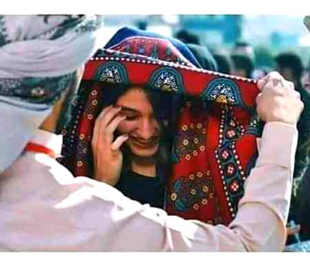 ❤💋😃Bhaij Kr Tumhain Apni Hansate Hoi Tasveer,
Garoor Tumhara Khaak Main Mella Sakta Hoon😃💋Ä❤
