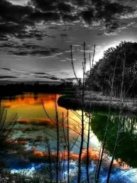 ek din aisa bhi aata hai muhabbat mein zuroor..
khud wo ghabraa ke naqaab apna utha dete hain...