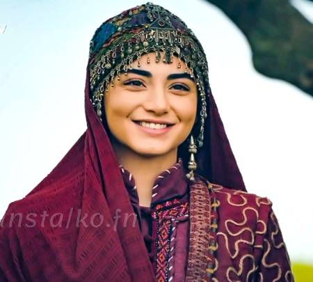 Uffff Her smile!!!🙈💘👑