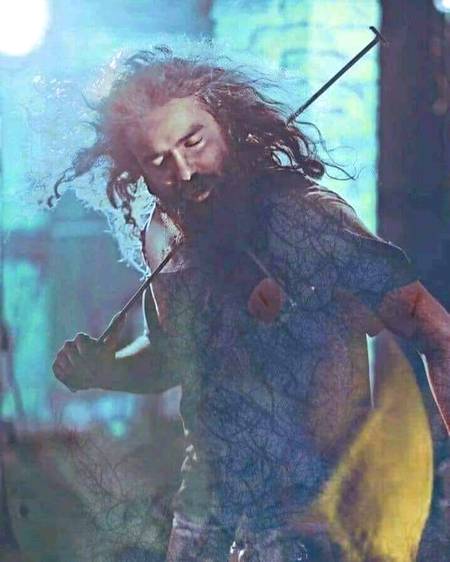 Jeet lay jay koi mujh ko Naseebon wala,,,🍂
Zindgi nay mujhy DAao pay laga rkha hay🍁🍂💔
    🍁🍂💔