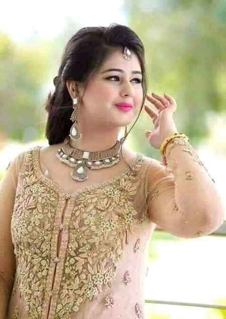 *ہم نے تمہیں دیکھا ہی نہیں ہم کیا عید منائیں* 
 *جس جس نے تم کو دیکھا اس اس کو عید مبارک*
😰👈