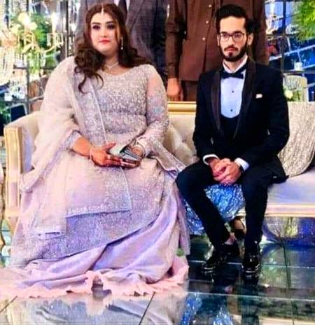 Mere Hisab Say Ladke K Liye Dua Karen 🙈🙈🙈🙈 
Aap Log Bhi Aik Lafz Zaror Kahiye