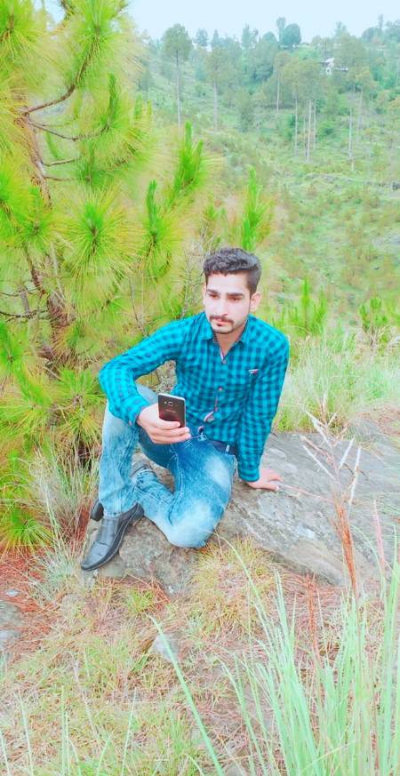 G bhar k chahny walun ka .

G Bhar gya hum sy .