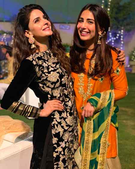 Saba with ushna shah 🔥