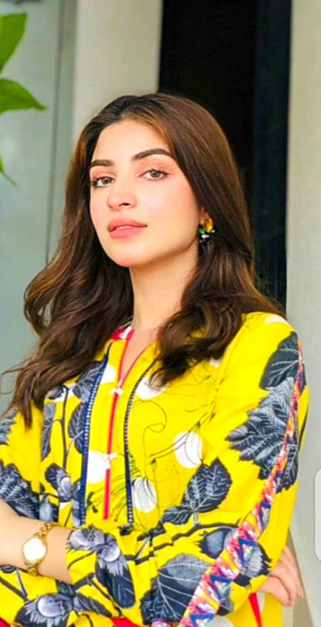 Kinza Hashmi 💕💕