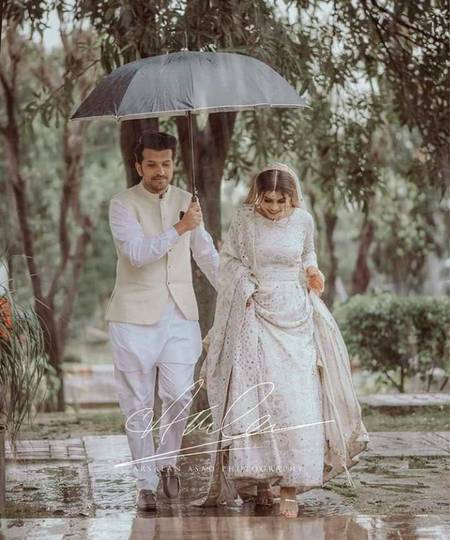 عشق میں منزل نہیں ہوتی سائیں💞
عشق میں تو صرف سفر ہوتا ہے💕
💞💞
