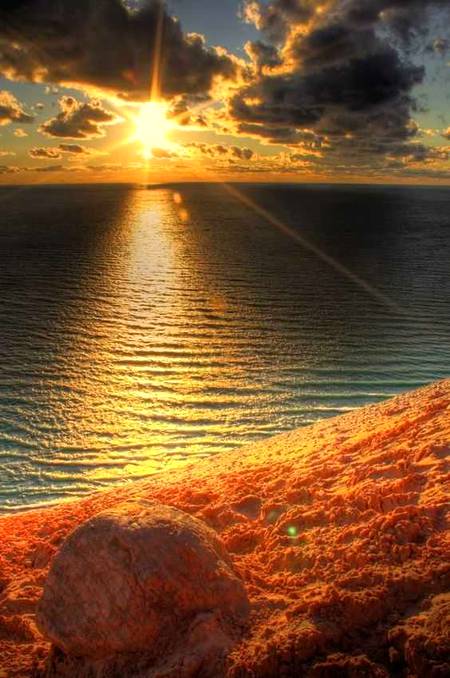 Beautiful pic of sunrise🔥 awesome