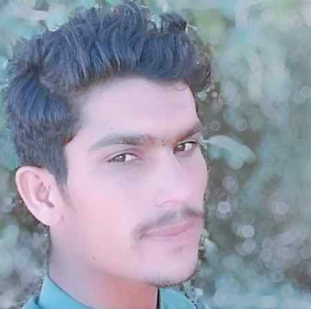 اب لوگ محبت نہیں۔
محبتیں کرتیں ہیں۔