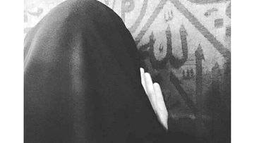 مَـیں تیــری چاہنـے والــی ہــوں"یــاربّ" مگــــــر۔۔۔!!! ⁦⁩
ہــے یــــہ حســرت..!! ⁦⁩
جنکــو تــو چاہتــا ہــے مجــھ کــو بھــی ویســا کــر دے...⁦⁩

آمـــــین یـــا ربّــــــ ⁦⁩