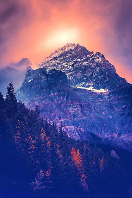 Amazing 👌🏻 view of hills in Canada