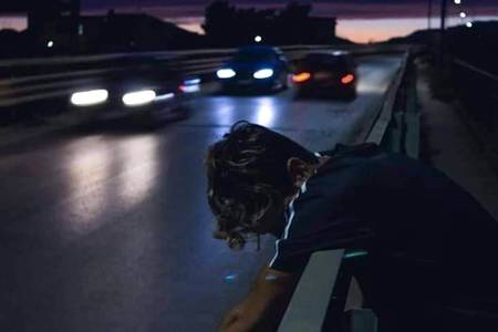 آنسو نکل آئے تو خود پونچیئے گا
لوگ پوچنے آئیں تو سودا کریں گے 🖤