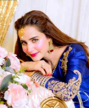 Tujhy dikha to yeh Jana sanam pyaar ho ta hai deewana sanam ab yahan sy kahan jae hum Teri baahon mein mar jae hum