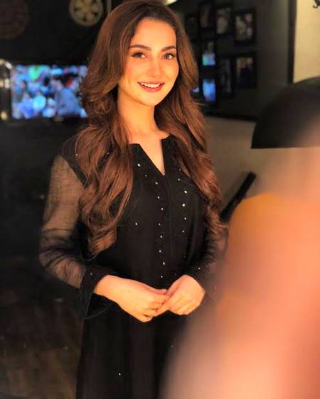 Hania Amir