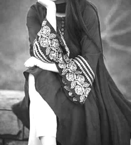 !!NazrOo ka khEyl tOh baxhE khEyltay hain!!
!!HuM tOh sEedha Dil pr waar krtE hain!!
    🔥 S@mMii🔥