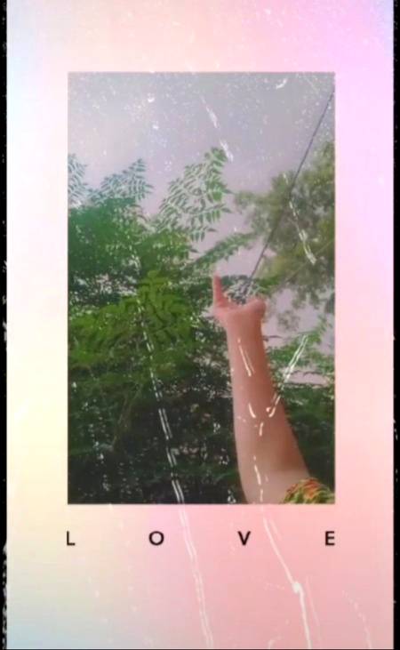 اندر یادیں سوکھ رہی ہیں☔☔باہر منظر بھیگ رھے ھیں۔۔۔