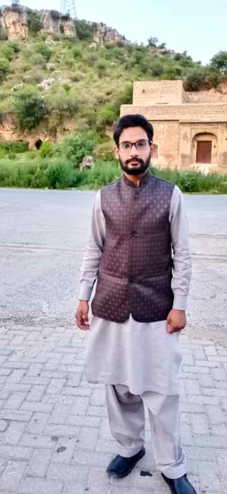 اگر کوئی یاد نہ کرے تو اس کو بھی یاد کر لیا کرو۔۔۔۔۔❣


رشتہ نبھانے کے لئے مقابلہ نہیں کیا جاتا صاحب۔۔۔۔۔۔❣