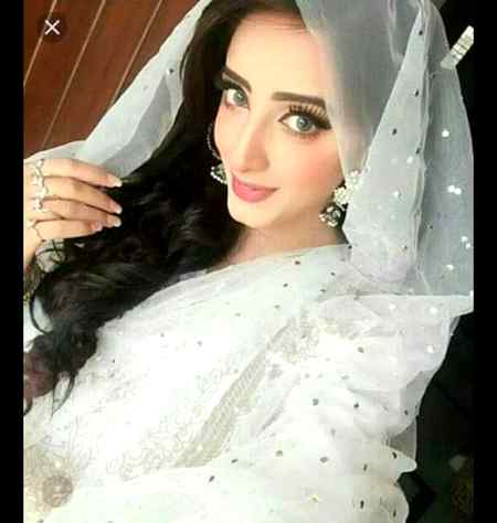 اداس چہرہ، مخمور آنکھیں، زلف غزل کی لام جیسی🖤🖤🔥🔥🔥
میں اک لڑکی میٹھی دھن سی ہوں صوفیانہ کلام جیسی
❤🔥