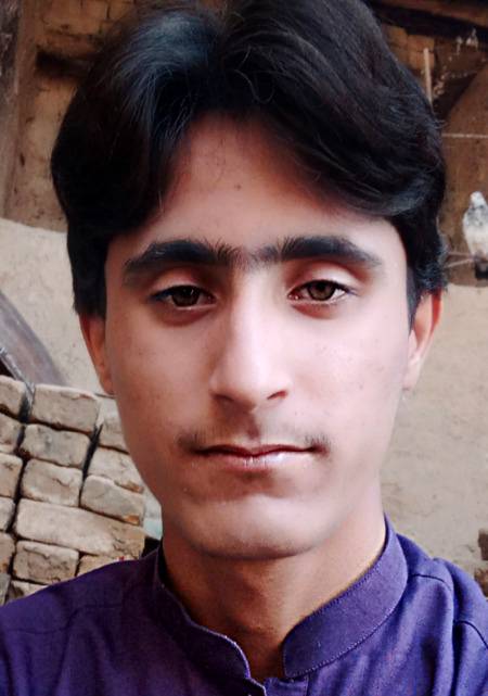 *جـب روشـن تهـی قـسمت اپنـی تـو دنیــا ہنـس ہنـس کــے ملتـی تهـی*

*اب دل کــے زخـم عــروج پـر ہیـں دوسـت بهـی یـاد نہیـں کـرتــے...💔*