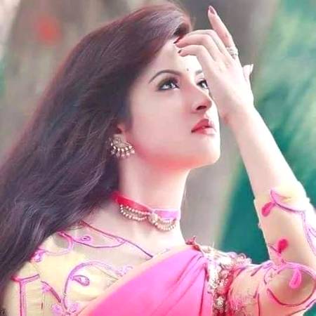 دِل کرتا ہے چُرا لوں تُمہیں ھمیشہ کے لئے تقدِیر سے 
"کِیوں کہ اب دِل نہِیں بھرتا روز تُمہاری تصوِیر سے.