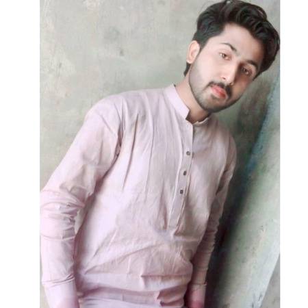وہ جو اک شخص پرانا تھا، میرے کام کا تھا
یہ نئے لوگ بھی اچھے ہیں ، مگر رہنے دو🔥🔥