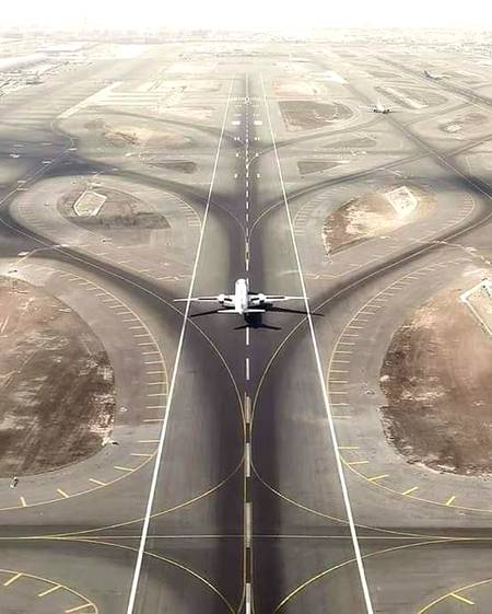 Dubai airport runway
