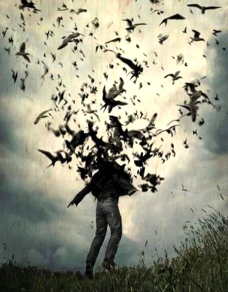 پہلـے تو داغؔ صاحـب اُن سـے بگاڑ بیٹھــے..
اب جان جــا رہـی ہـے، اب دم نکل رہا ہــے..