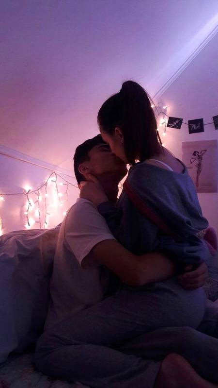تمہیں یاد کرنا بھی___ایک احساس ہے😍😍💞 ایسا لگتا ہے جیسے تو ہر پل میرے ساتھ ہے۔ 😍👫💗 ᖴOᒪᒪOᗯ-TO-ᖴOᒪᒪOᗯ - H∆mzıı.. 🤹♂️�