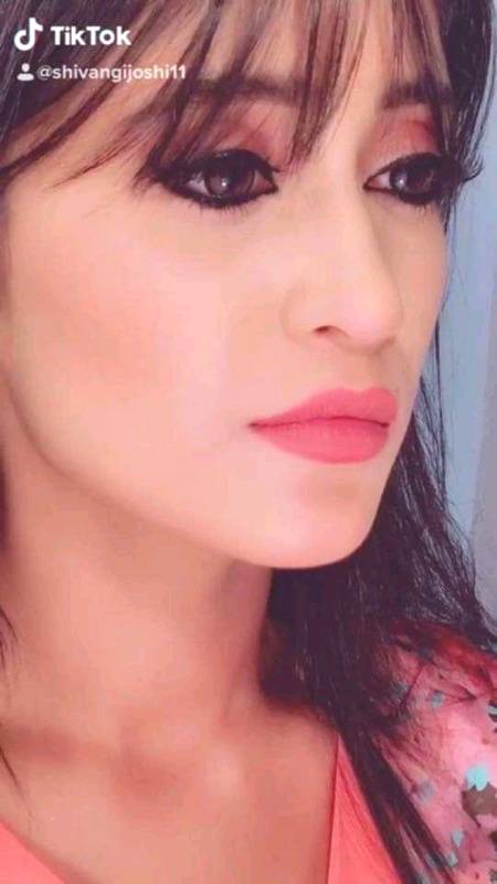 Shivangiii Joshi🌚🌚🌚🌚