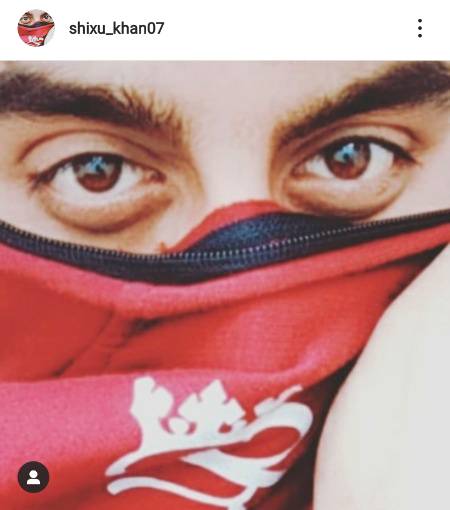 Raaz ankhy terii sb bayaaan kar rhiii sun rhaa dil teriii khaamoshiaaa 🖤suno is khamoshi ko. 😤