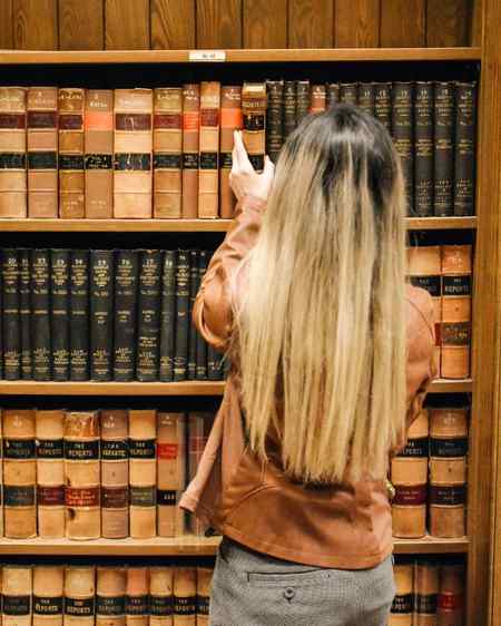*Read widely, and without apology. Read what you want to read, not what someone tells you you should read*... ✍✍