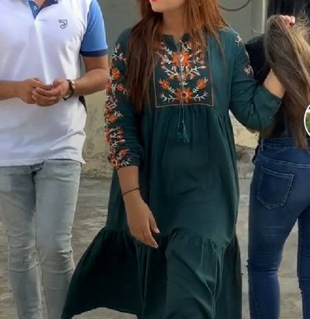 Tumhain koi or dekhy to jalta hai Dil 😣