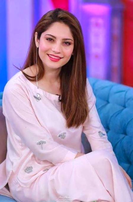 Neelam Muneer