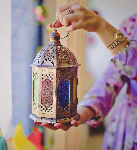 اَلسَّلاَمْ عَلَيْلیکُمْ ورحمۃ الله  
  وبرکاته🌸سحر  بخیـر 🌸
تمام مسلمانوں کو ماہ رمصان المبارک کی 28 ویں سحری مبارک ہو🍃🌼 رب کریم کی بارگاہ میں التجا ہے کہ وہ ہماری ٹوٹی پھوٹی عبادتوں کو اپنی رحمت کےشایان شان قبول فرما لے رب العزت سےدعا کہ ہمارا نام ان خوش نصیبوں میں لکھ دے جنہیں اگلاماہ رمضان نصیب ہو گا

امین ثم امین 

💕الوداع_ماہ_رمضان💕