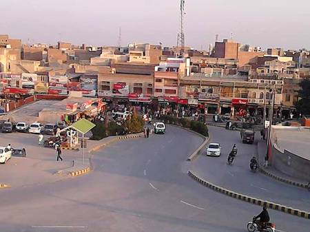 A Road view from Food Street (Back of Old Cricket Stadium) to Hussain Agahi Bazar, MuLTaN :)