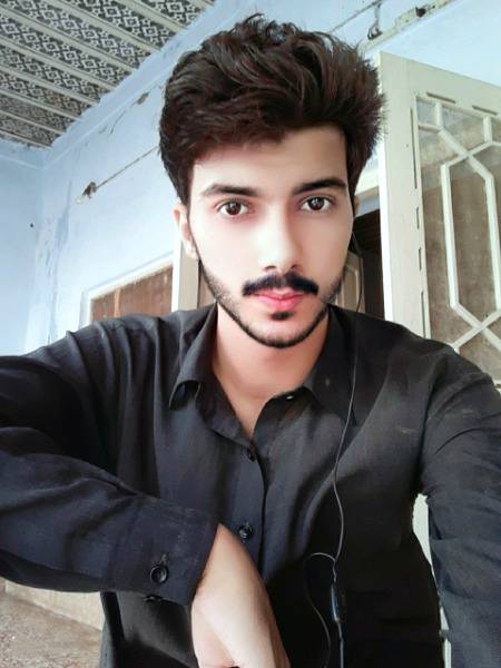 Dhari suite krti hy ya nai