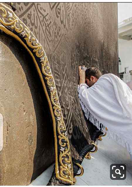 اے میرے مالک 
اُس دن کی ذِلت سے بچانا جب تو پکارے
" وَامْتَازُ الْیَوْمَ ایُّھَا الْمُجْرِمُوْن "

"اے مُجرموں آج الگ ہو جاؤ"
🍂(آمین ثم آمین)⚘🌼
