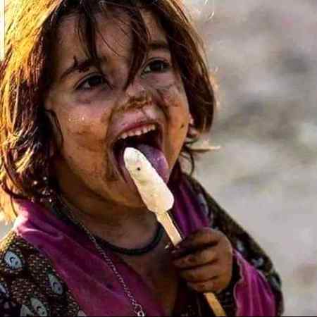 جھوٹ اور حرص کی دنیا سے پرے رہتے ہیں۔۔۔
چل میرے گاٶں__جہاں لوگ کھرے رہتے ہی