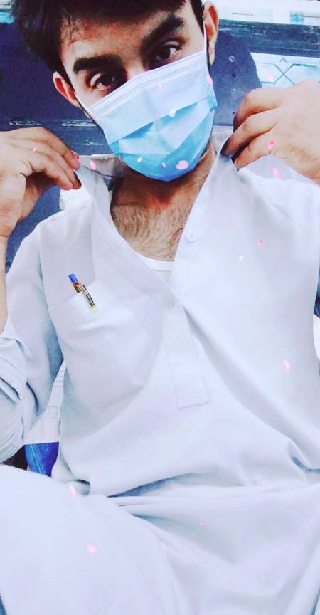 Zruri nh hr sb ki nzro me achy bano🤟😏
"Sahb"🙈kch logo k nazro👀me khatkny ka maza hi alag h😜🤗🙈