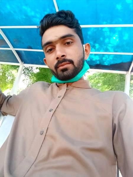 کشش پیدا کر کردار میں
زمانہ تیری آہٹ کے پیچھے آئے گا.🔥