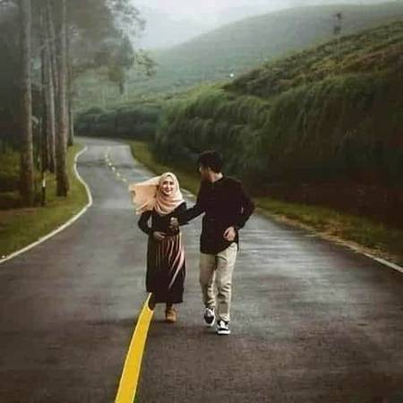 سنا ہے مل کر چلنے سے"❤️
مقدر جاگ اٹھتے ہیں...!!
یہی بات آزمانے کو"❤️
چلو ایک ساتھ چلتے ہیں...!!