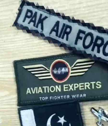 کوئی کیسے ہمیں ہرا سکتا ہے ہمیں ایک ماں نہیں
ہزاروں
ماؤں کی دعائیں ملتی ہیں. 🌹 🌷 💐