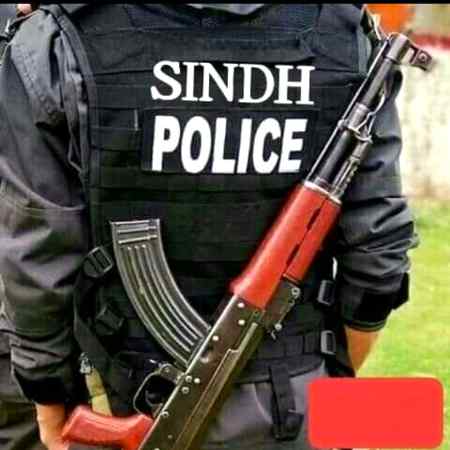 ٹوٹ سکتا ہوں لیکن جکھنا نہیں منظور ہے ہاں میں سندھ پولیس کا محافظ ہوں مجھے اس بات کا غرور ہے