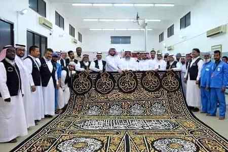 *👆😍ماشاءاللہ🌹خانہ کعبہ کا نیا غلاف تیار۔
*9 ذوالحجہ کو انشاءاللّه خانہ کعبہ کی زینت بنے گ ۔*