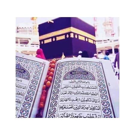 نمازِ فجر چہرے کا نور ہے اور دل کا سکون ہے 
بیشک نماز نیند سے بہتر ہے 💯😍