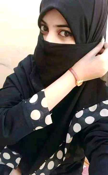 Za Tanha Pa Tanhai Ke Tanha Nast Yam 
Ma tanha la pa Tanhai ke Tanha Rasha